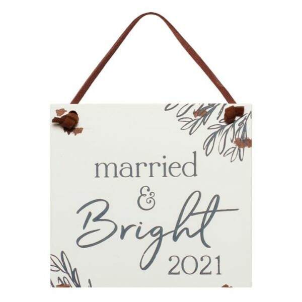 Item 609010 Married 2021 Chippy Ornamentie