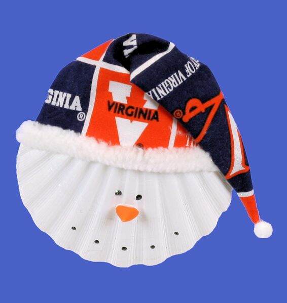 Item 151007 University of Virginia Cavaliers Snowman Scallop Shell Ornament