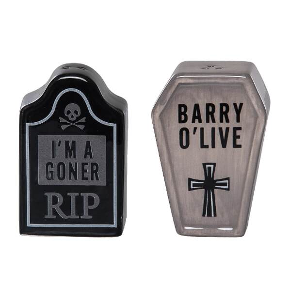 Item 502115 Graveyard Salt And Pepper Shaker Set