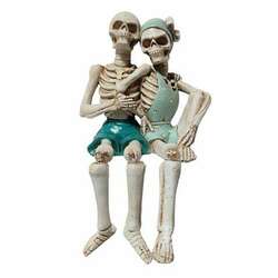 Thumbnail Beach Skeleton Couple Sitter